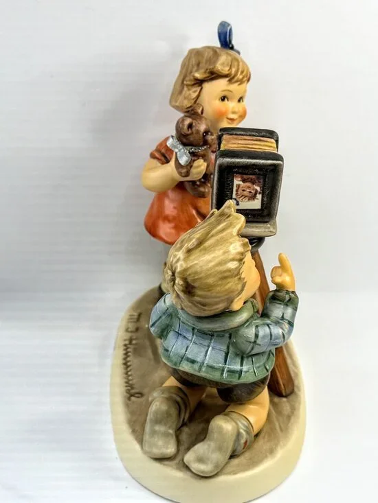 Hummel schnappschüsse camera ready figurine #2132 TMK-8 A920 - Picture 4 of 6